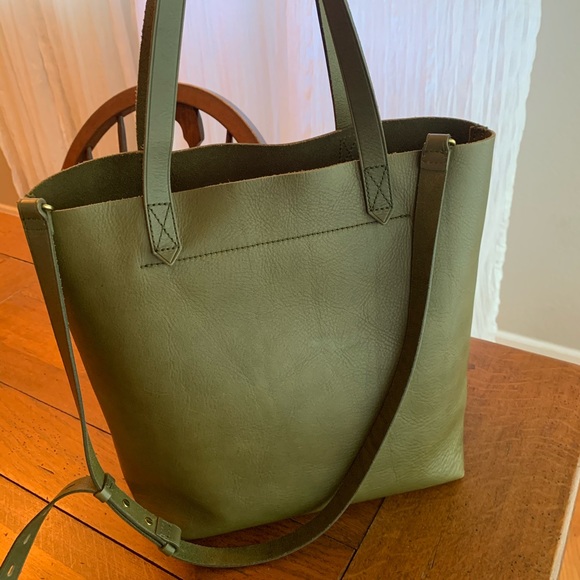 Madewell Handbags - Madewell Medium Leather Transport Tote